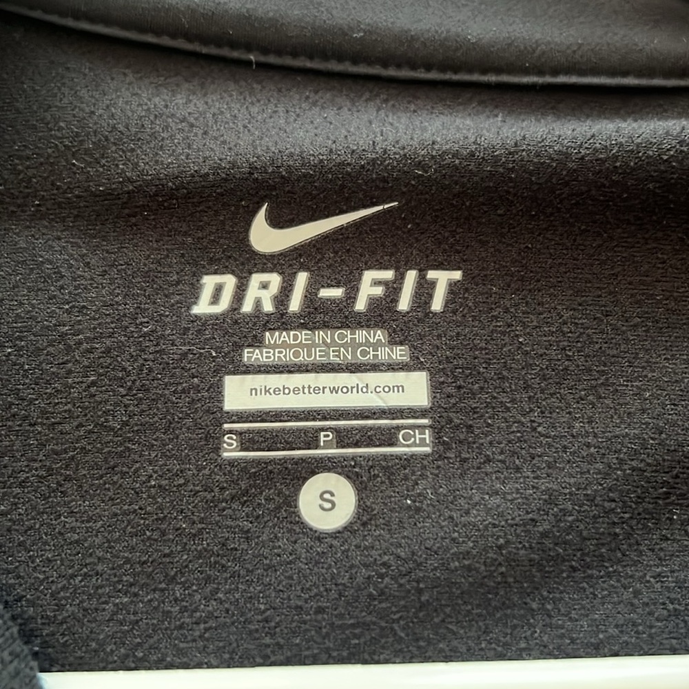 Nike full zip jacket - Picture 2 of 4
